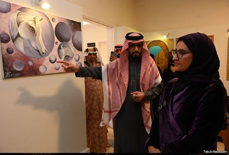 سمو الأميرة نوف آل سعود تزور جمعية الثقافة والفنون بتبوك