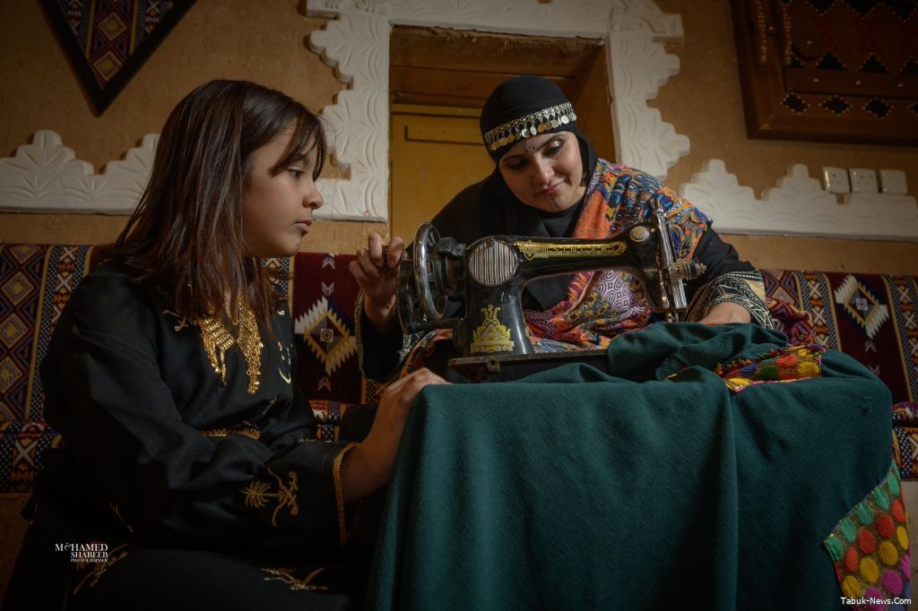المصورين العالميين مع نادي بلاي باك يوثقون حياة البدو الأصيلة بتبوك