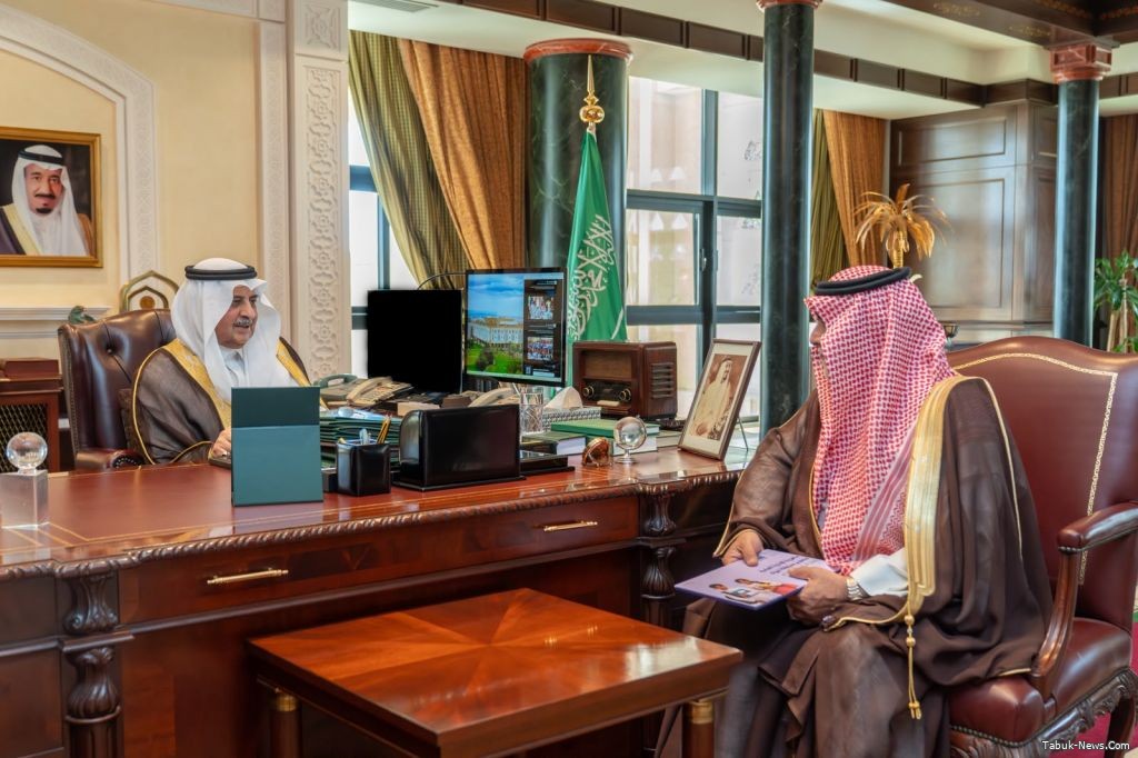 أمير تبوك يطلع على تقرير استعدادات تعليم المنطقة لانطلاقة العام الدراسي الجديد أمير تبوك يطلع على تقرير استعدادات تعليم المنطقة لانطلاقة العام الدراسي الجديد