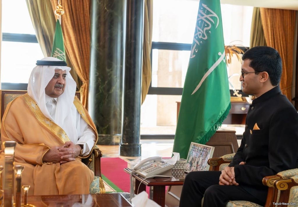 أمير تبوك يستقبل القنصل العام لجمهورية الهند أمير تبوك يستقبل القنصل العام لجمهورية الهند