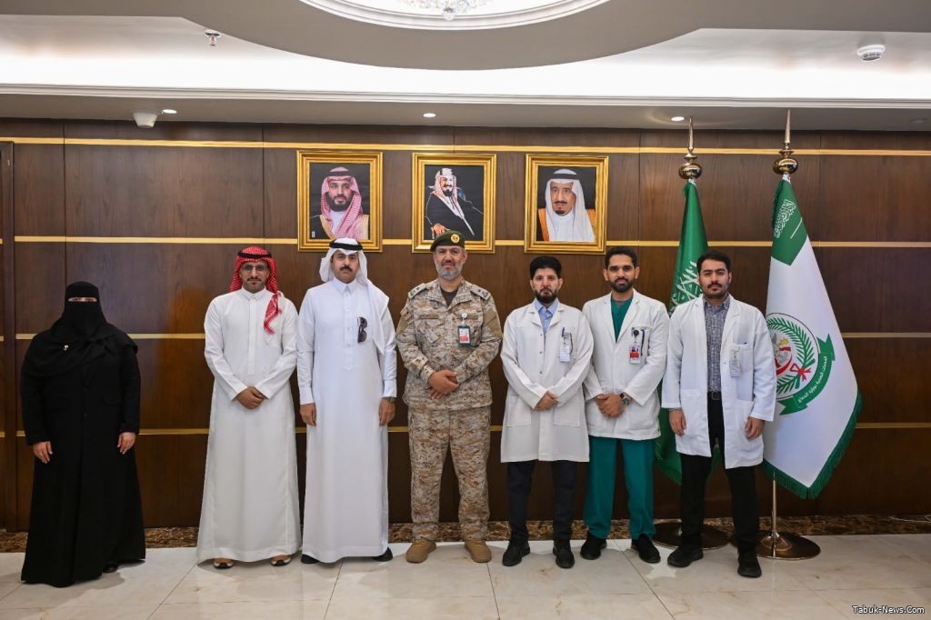 مجلس إدارة جمعية نرعاهم الطبية يلتقي مدير مستشفى الملك سلمان للقوات المسلحة بالشمالية الغربية مجلس إدارة جمعية نرعاهم الطبية يلتقي مدير مستشفى الملك سلمان للقوات المسلحة بالشمالية الغربية