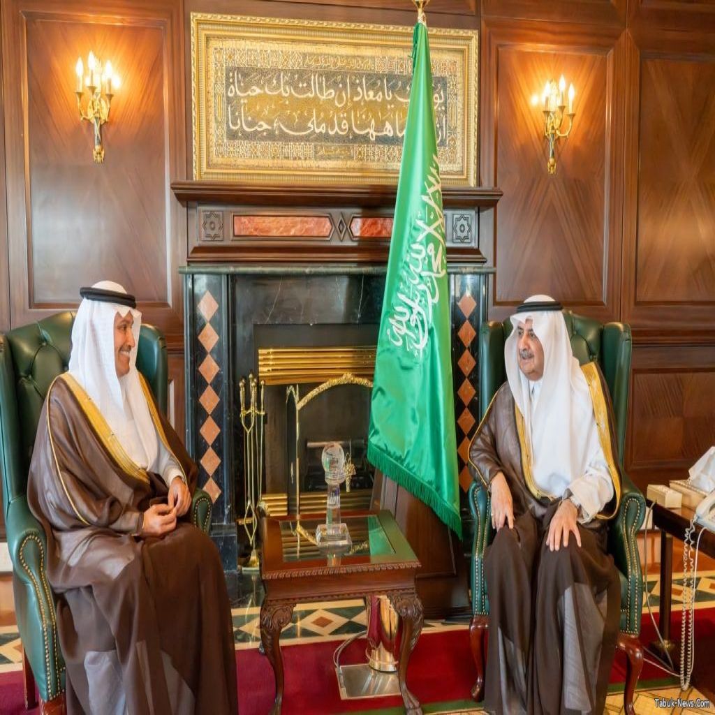 أمير منطقة تبوك يستقبل وزير النقل والخدمات اللوجستية