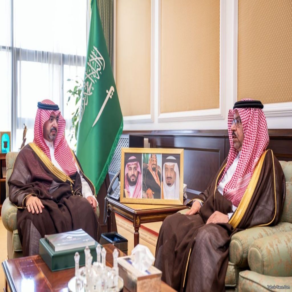 نائب أمير تبوك يستقبل مدير فرع صندوق التنمية الزراعية بالمنطقة